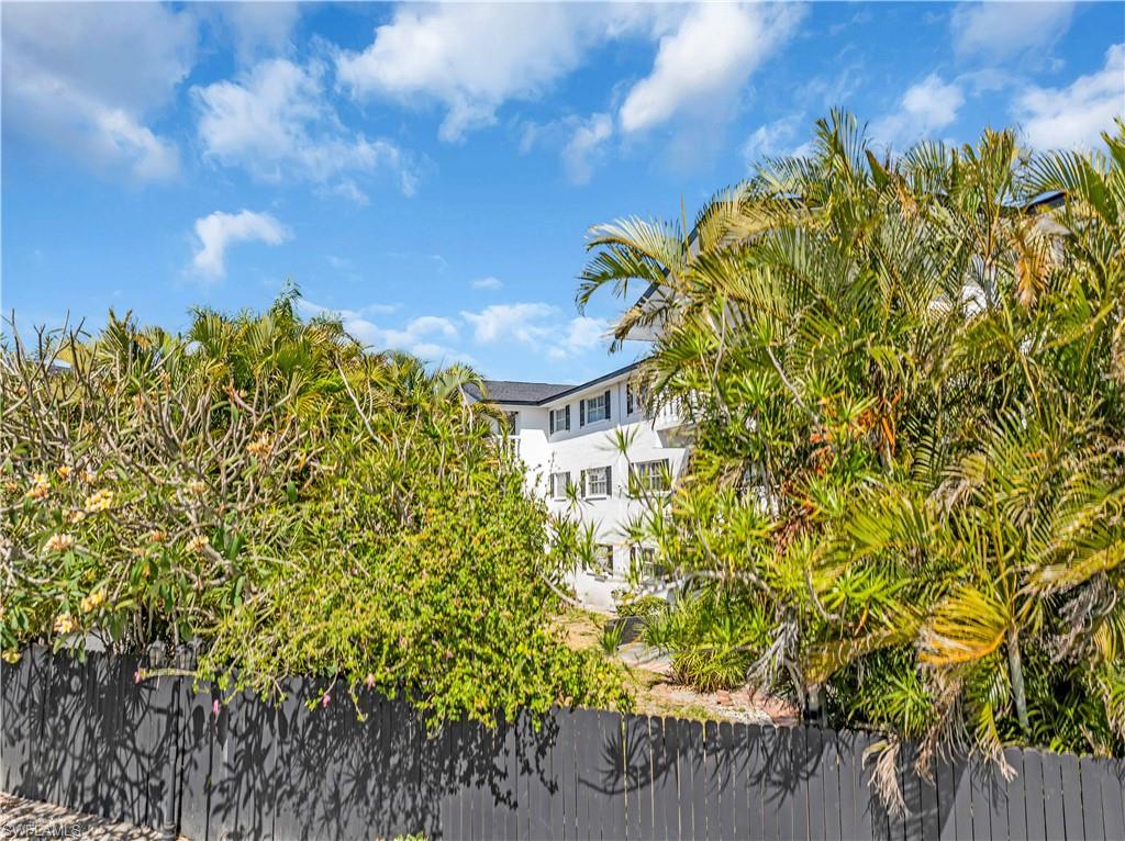 WINDSOR WEST - Residential