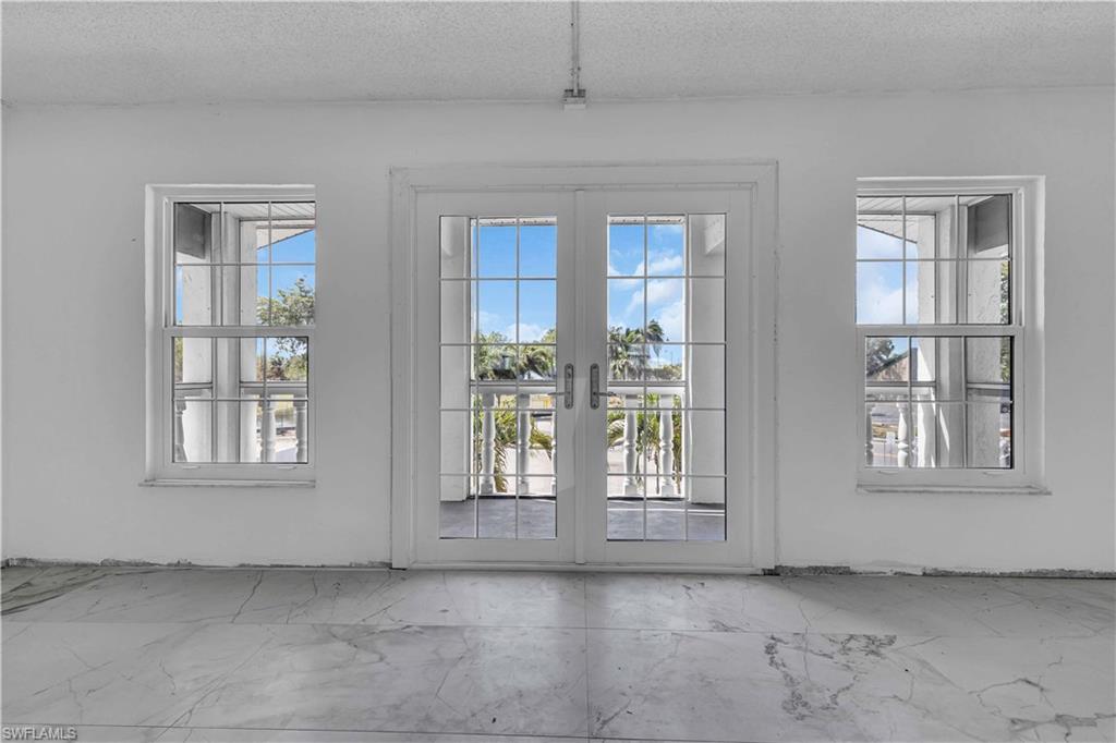 WINDSOR WEST - Residential