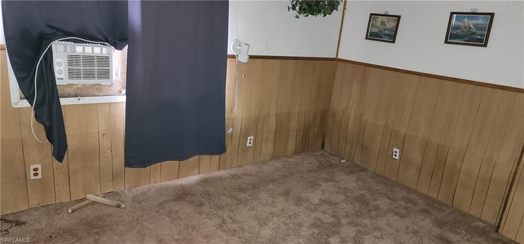 FORT MYERS SHORES - Residential