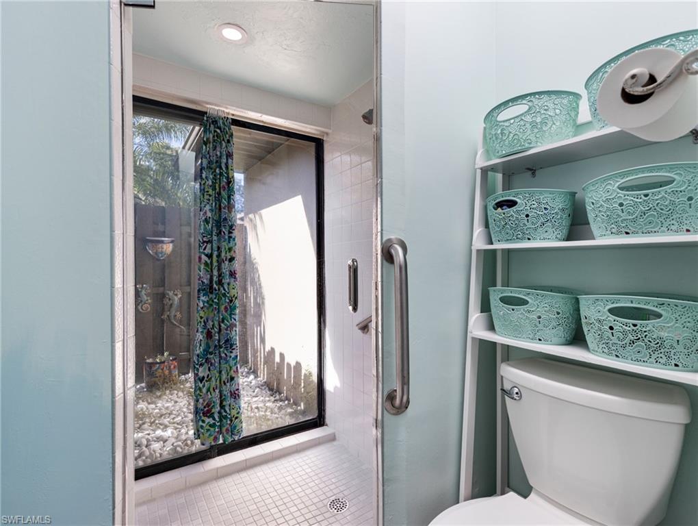 COMPASS POINTE - Residential