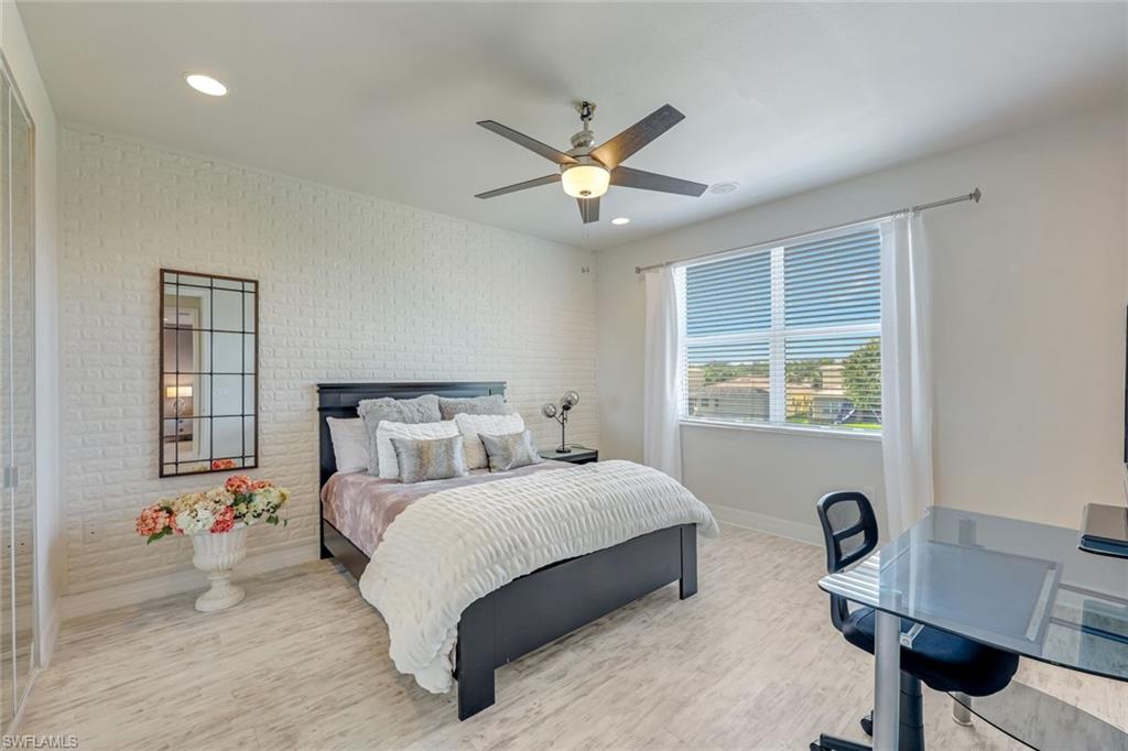 MARBELLA LAKES - Residential