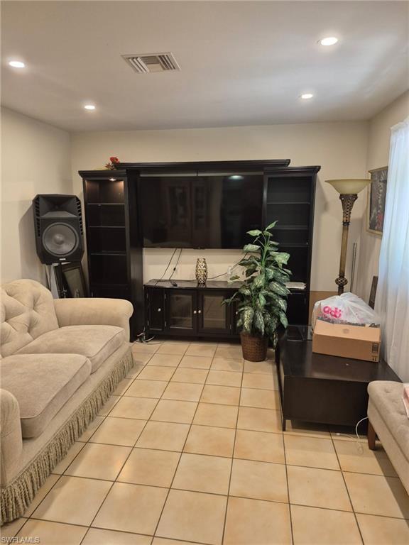 GOLDEN GATE CITY - Residential