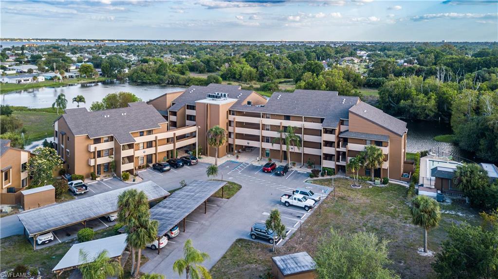 LAKESIDE AT LOCHMOOR CONDO - Residential