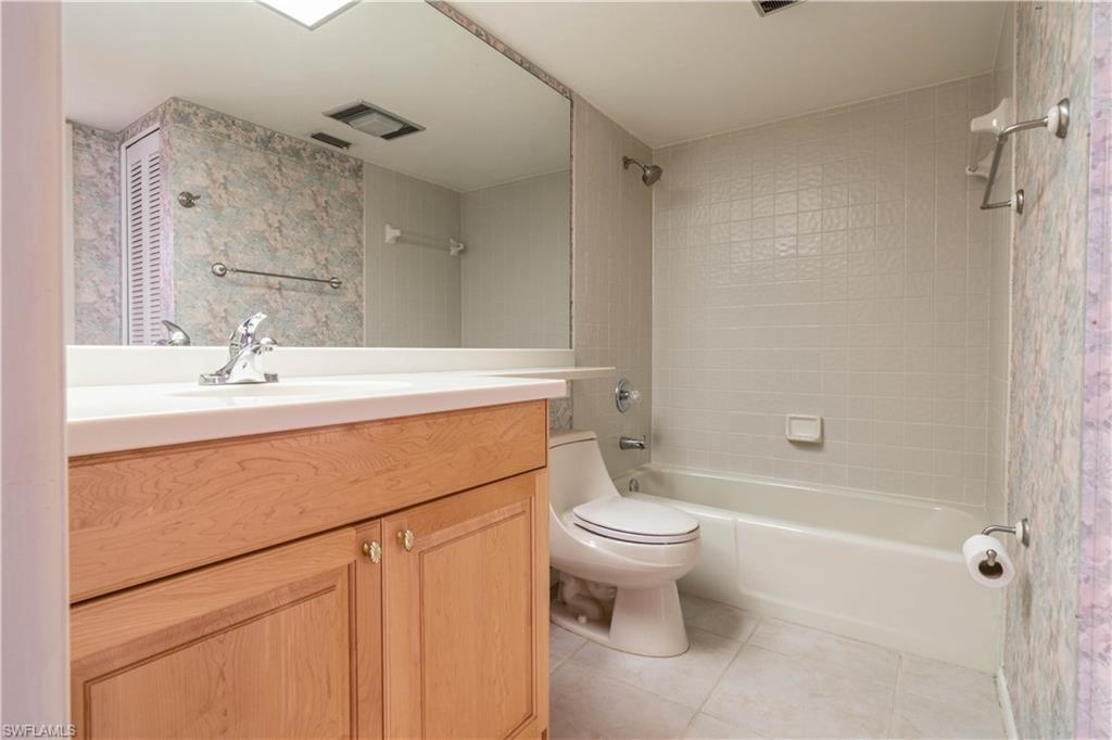 LAKESIDE AT LOCHMOOR CONDO - Residential