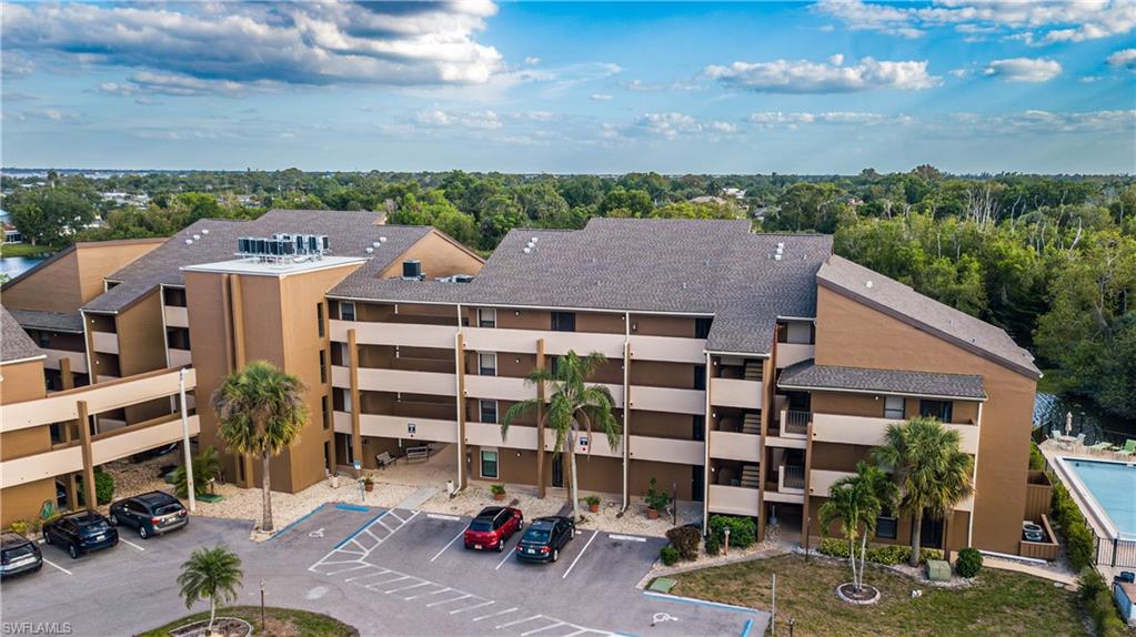 LAKESIDE AT LOCHMOOR CONDO - Residential