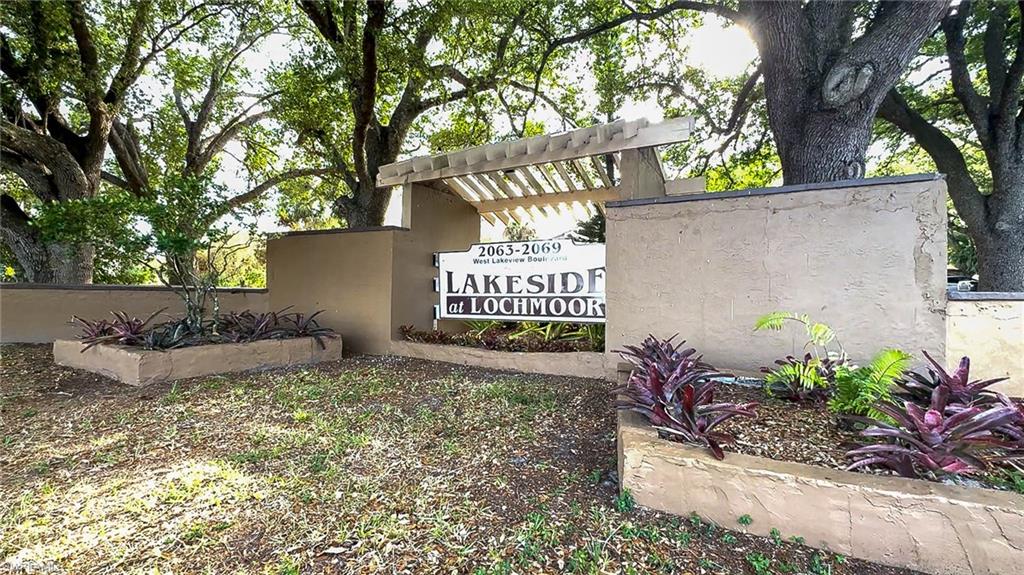 LAKESIDE AT LOCHMOOR CONDO - Residential