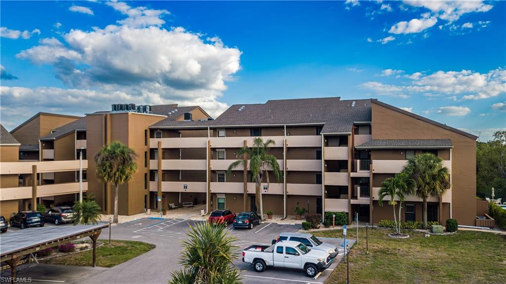 LAKESIDE AT LOCHMOOR CONDO - Residential