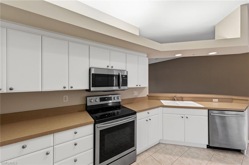 LIGHTHOUSE BAY - Residential