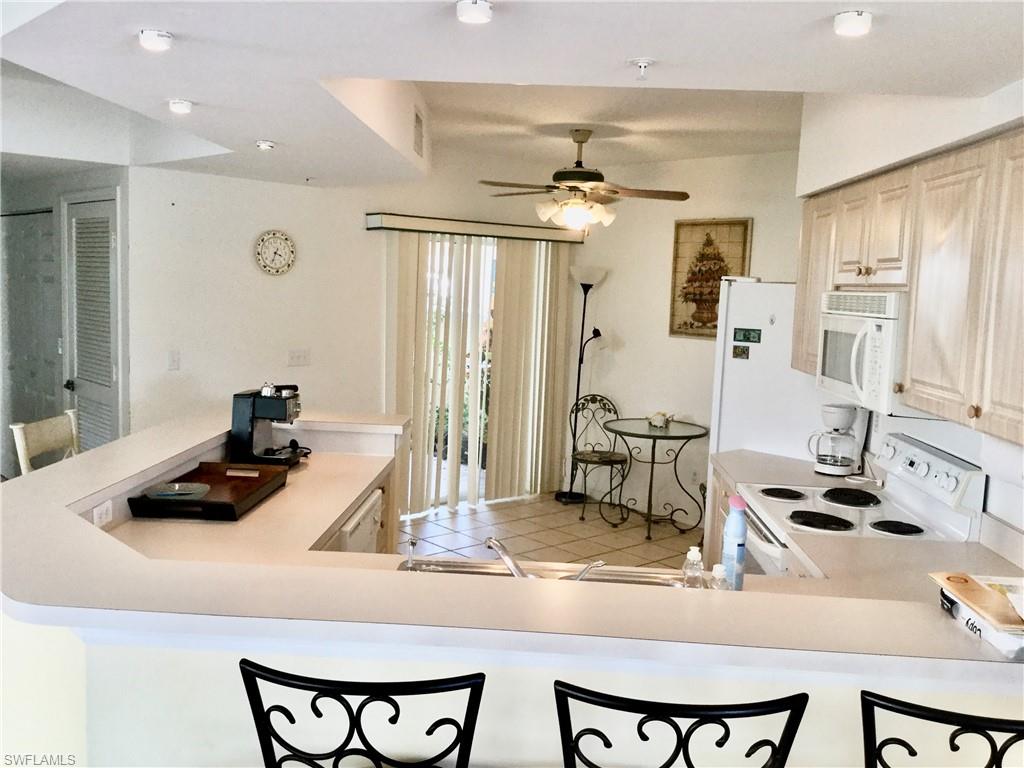 CARLTON LAKES - Residential