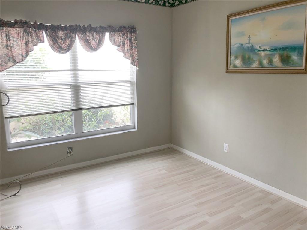 CARLTON LAKES - Residential