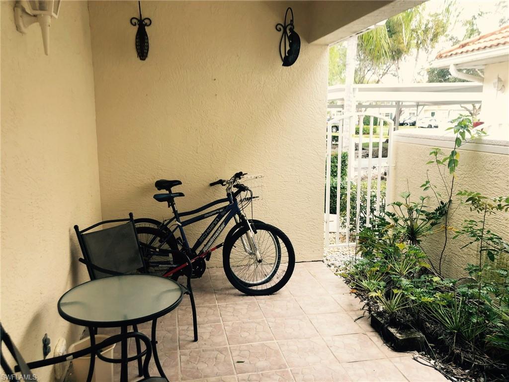 CARLTON LAKES - Residential