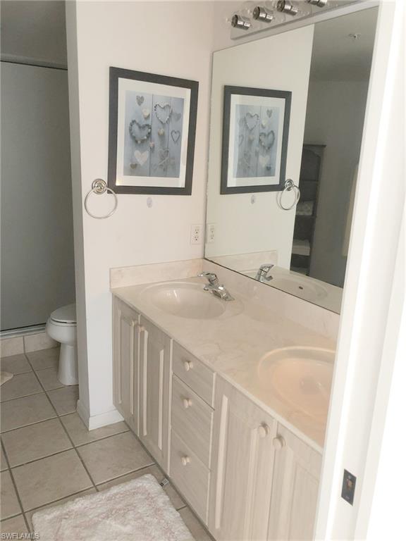 CARLTON LAKES - Residential