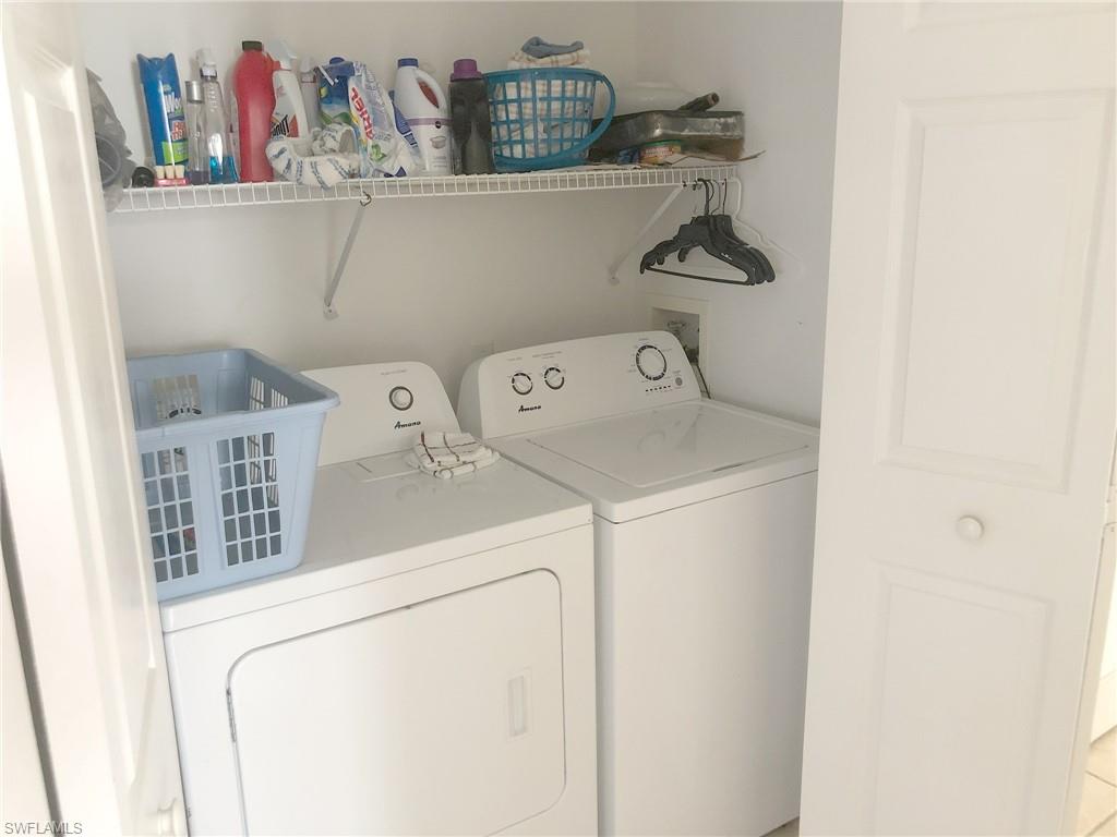 CARLTON LAKES - Residential