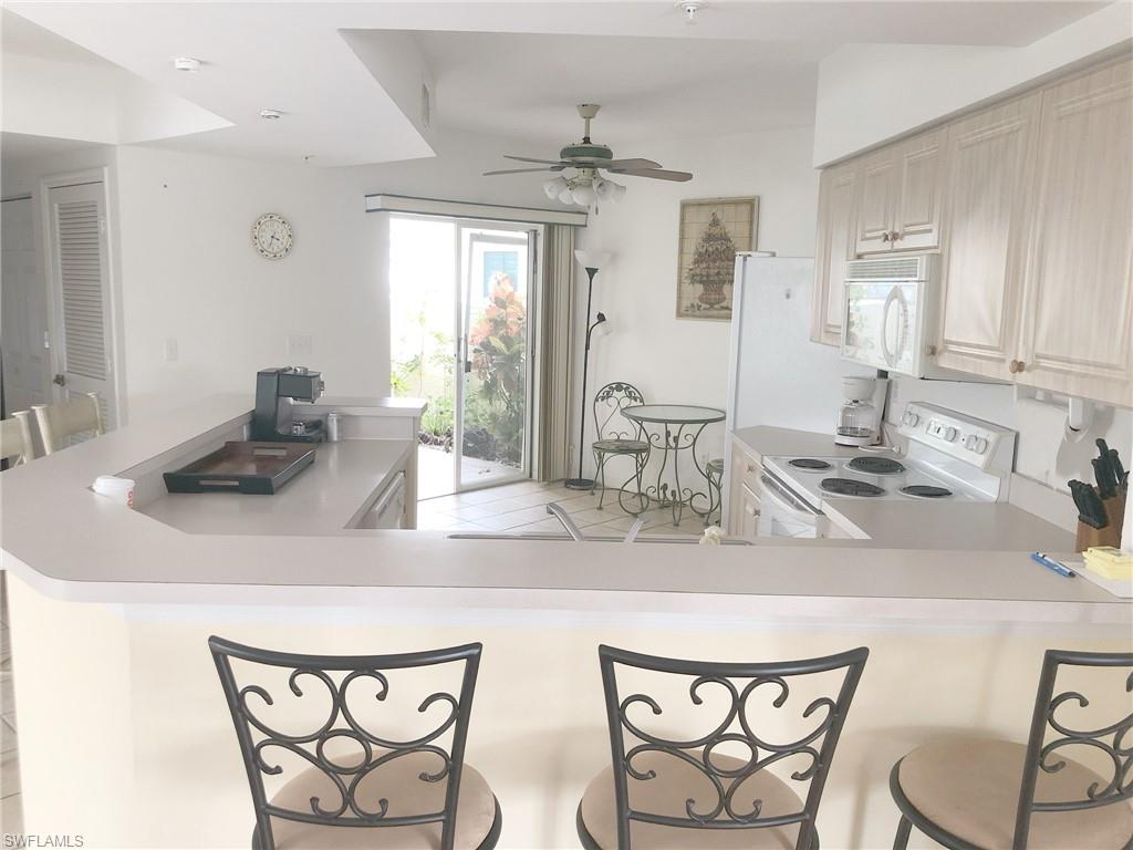 CARLTON LAKES - Residential