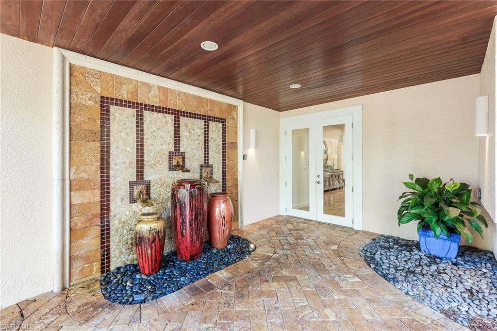 Photo of 210 Central AVE, NAPLES, FL 34102 (MLS # 226022755)