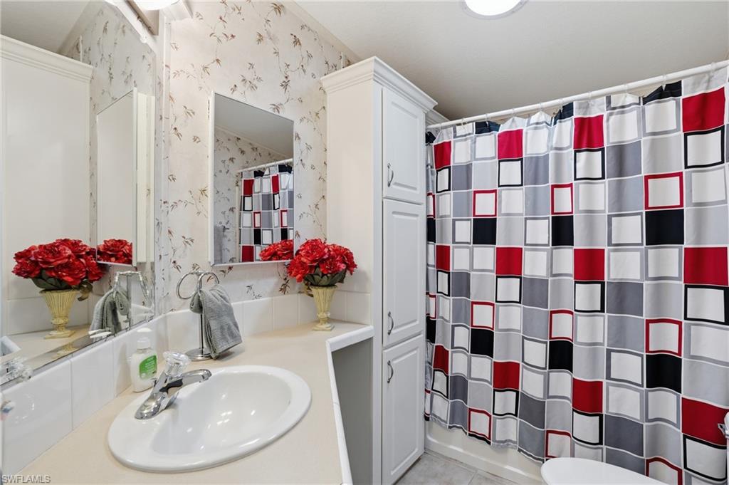 RIVIERA COLONY - Residential