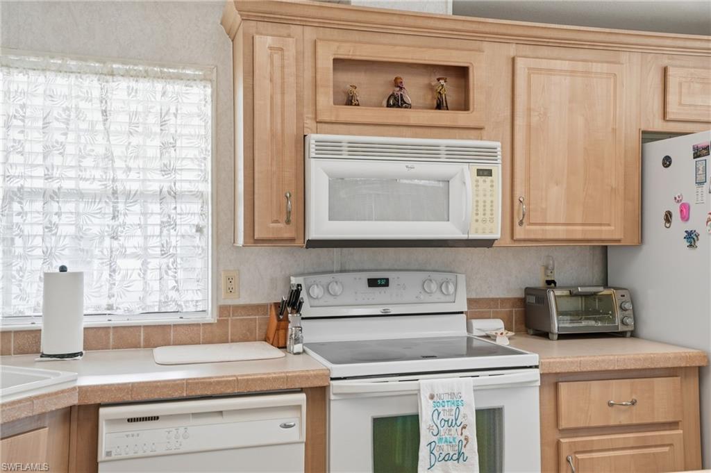 RIVIERA COLONY - Residential