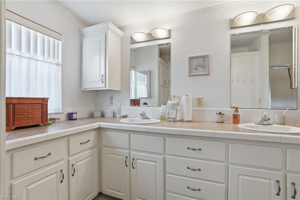 RIVIERA COLONY - Residential