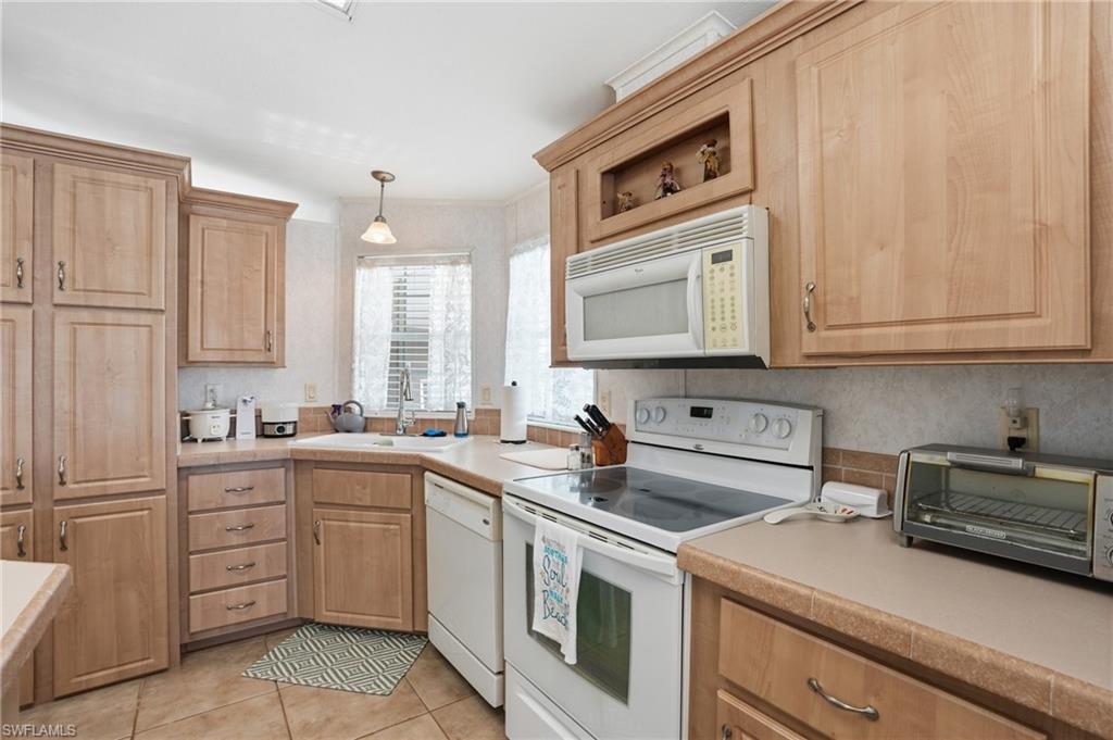 RIVIERA COLONY - Residential