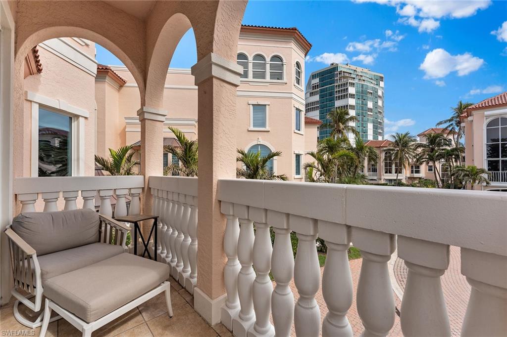 PARK SHORE - Residential