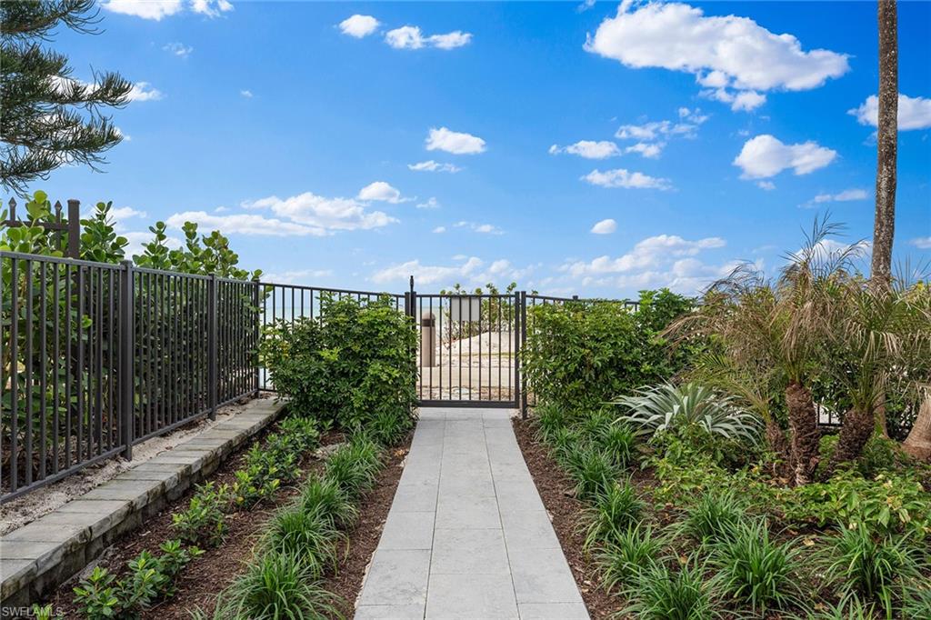 PARK SHORE - Residential