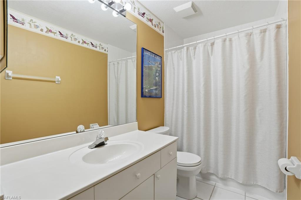 CARRIAGE HOMES AT WOODS EDGE - Residential Lease