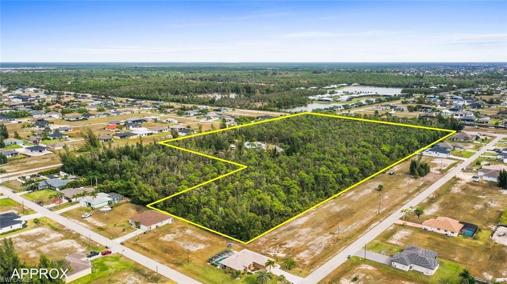 CAPE CORAL - Land