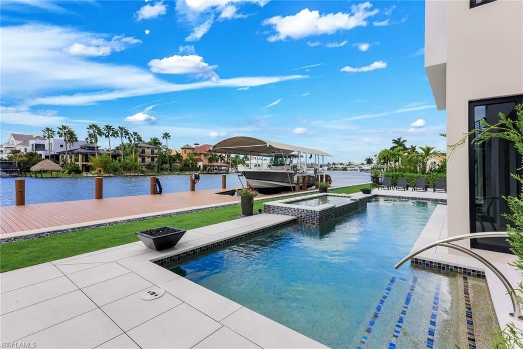 348 Seagull AVE