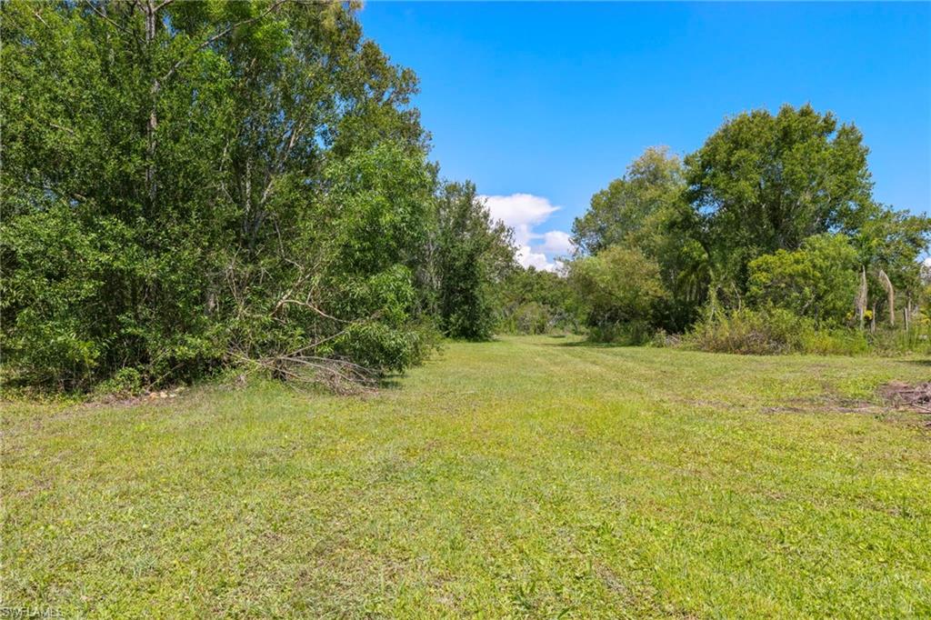 COLONIAL RANCHETTES UNRECORDED SUBDIVISION - Land