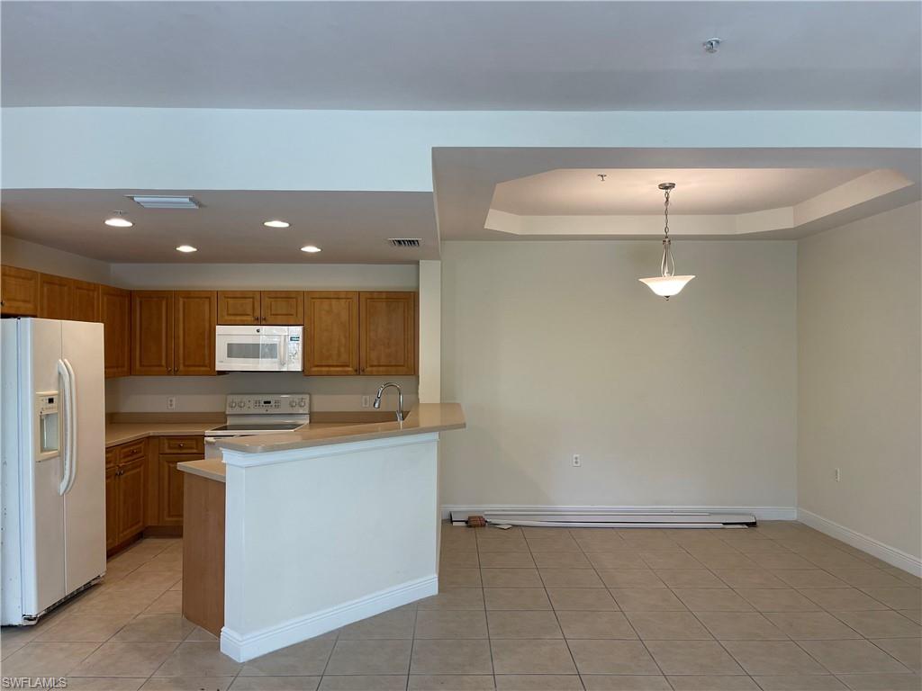 ISLES OF PORTO VISTA - Residential Lease