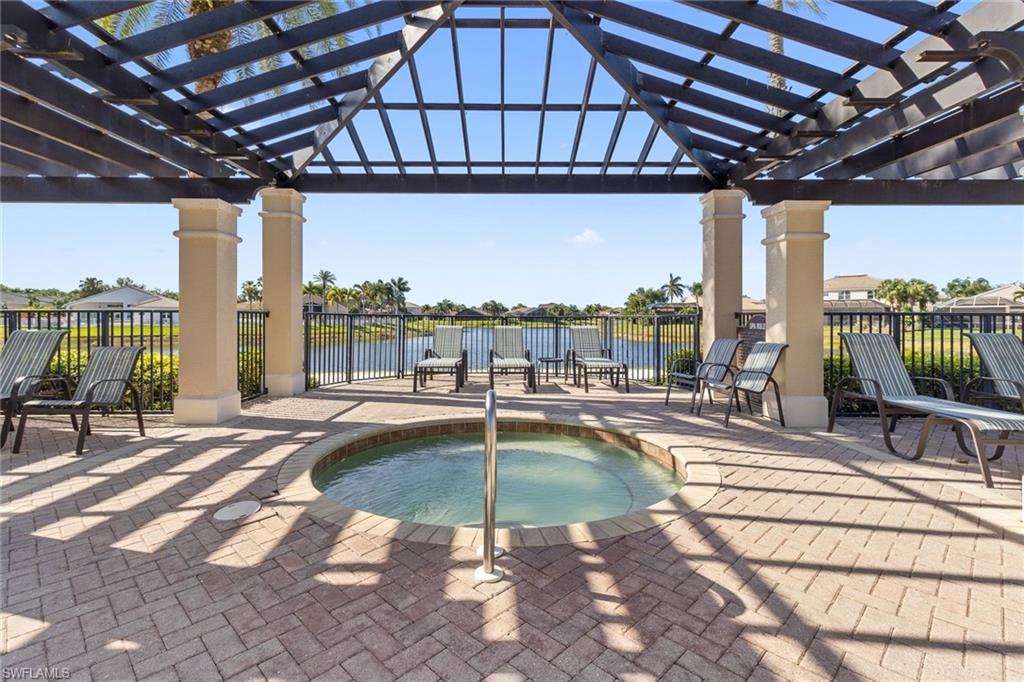 SATURNIA LAKES - Residential