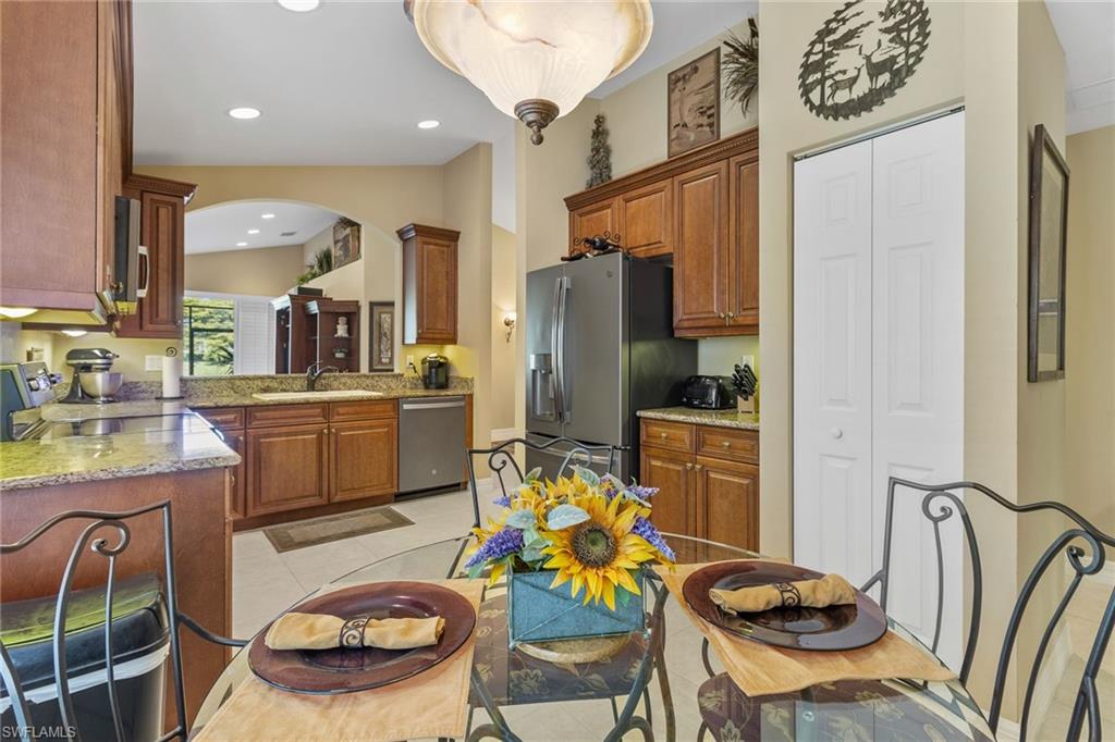 SATURNIA LAKES - Residential