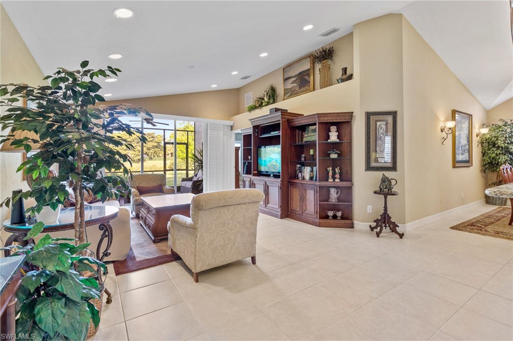 SATURNIA LAKES - Residential