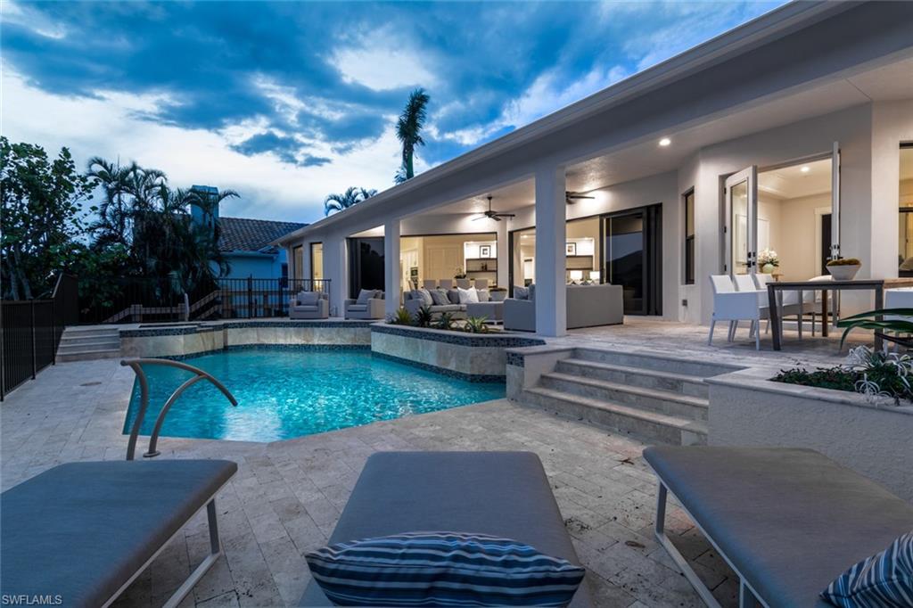 AQUALANE SHORES - Residential