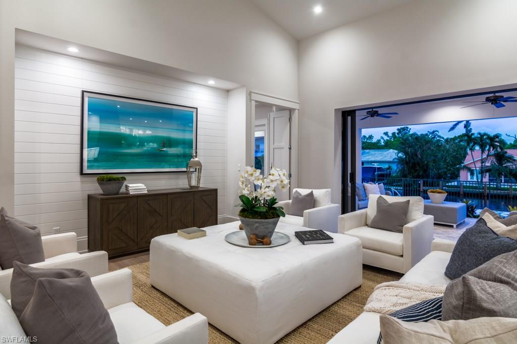 AQUALANE SHORES - Residential