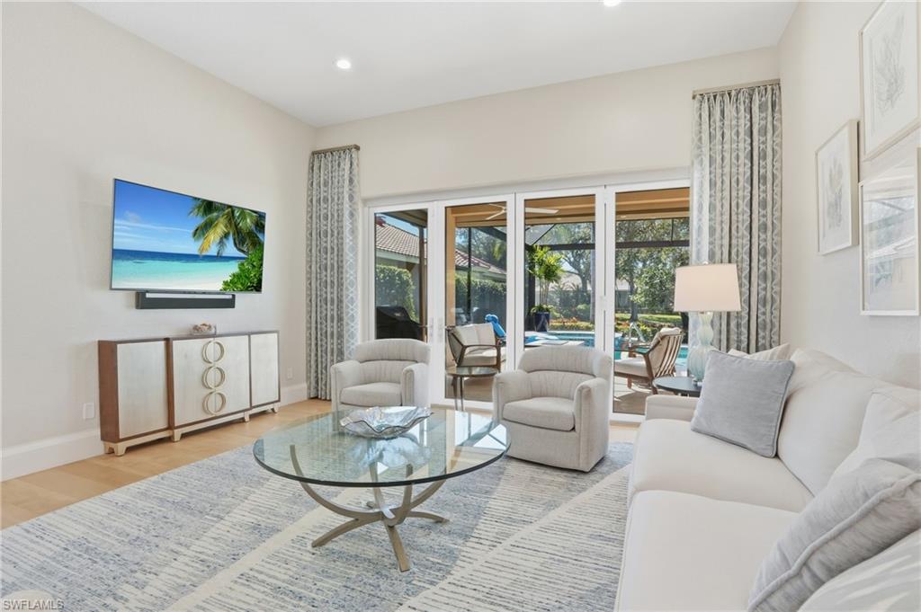 TIERRA LAGO - Residential