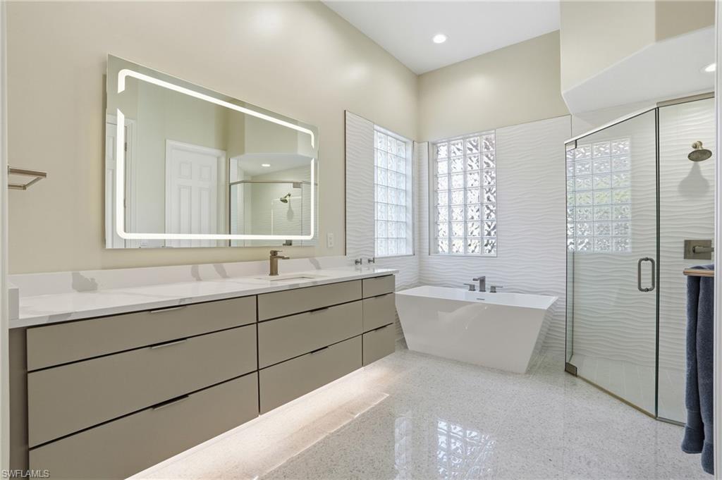 TIERRA LAGO - Residential