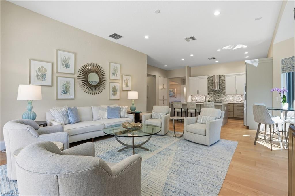 TIERRA LAGO - Residential