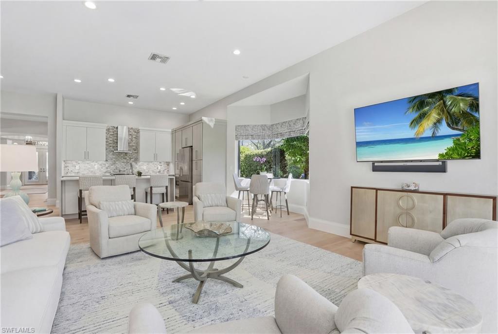 TIERRA LAGO - Residential