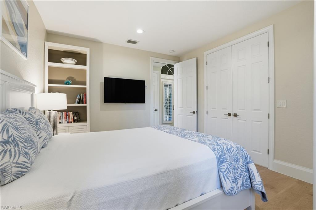 TIERRA LAGO - Residential