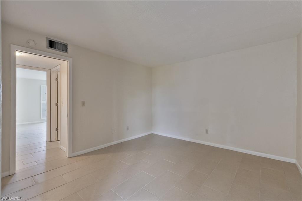 LAKEWOOD VILLAS - Residential