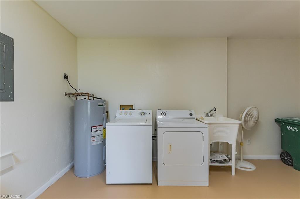 LAKEWOOD VILLAS - Residential