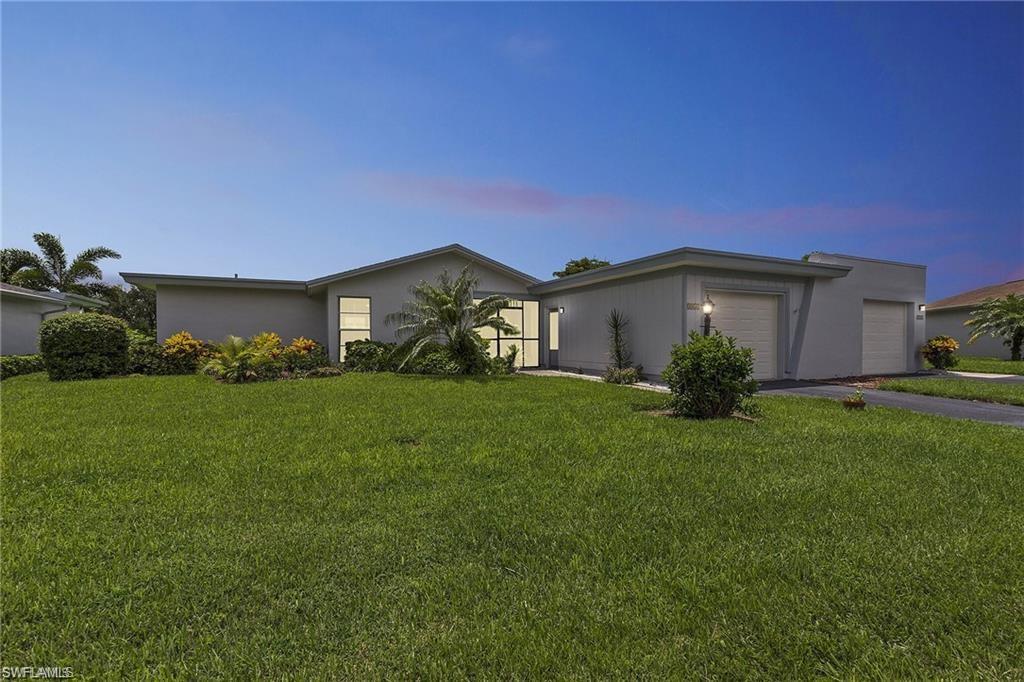 LAKEWOOD VILLAS - Residential