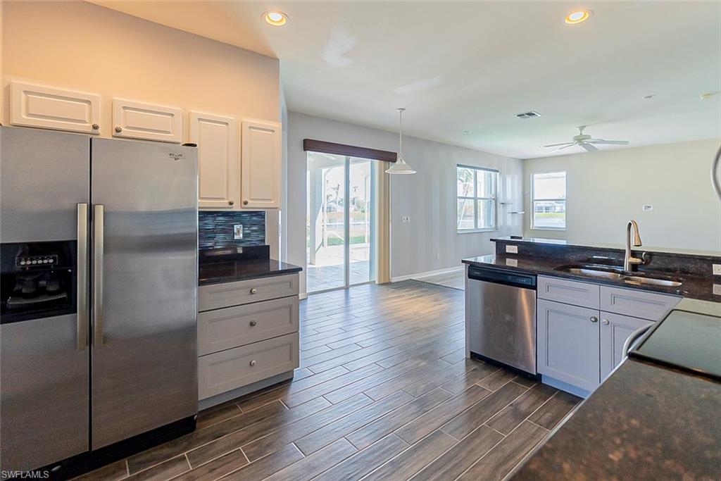 BEACHWALK HOMES - Residential