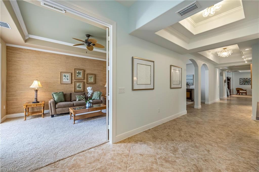 545 Avellino Isles CIR 202