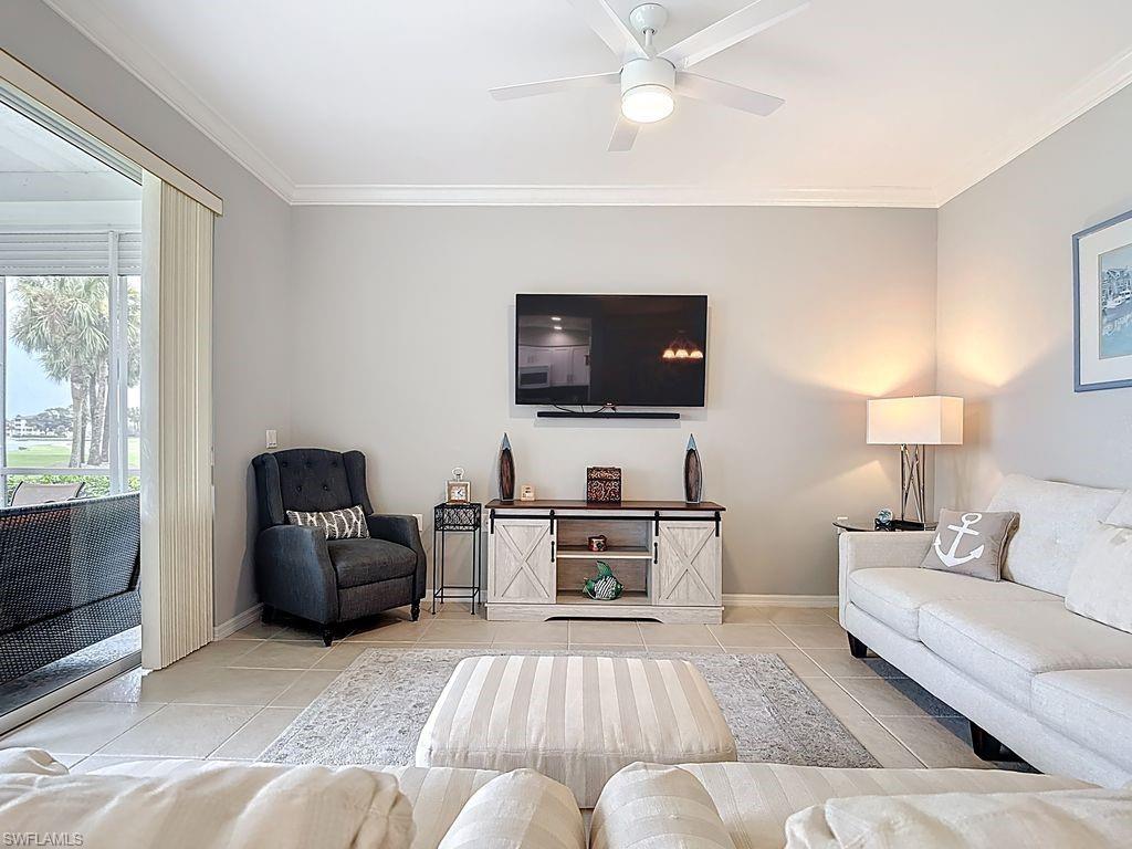 10470 Washingtonia Palm WAY 1217