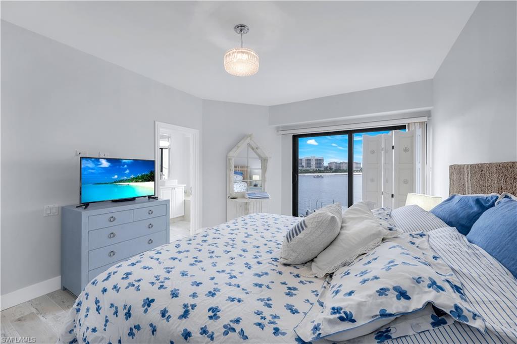 LA PENINSULA - Residential