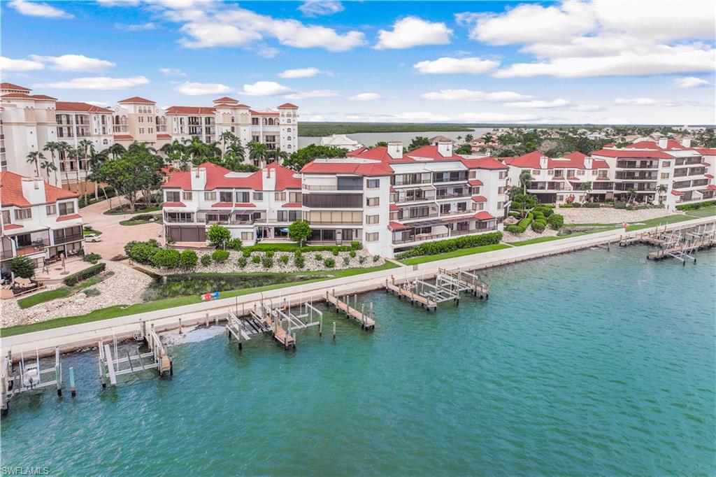 LA PENINSULA - Residential