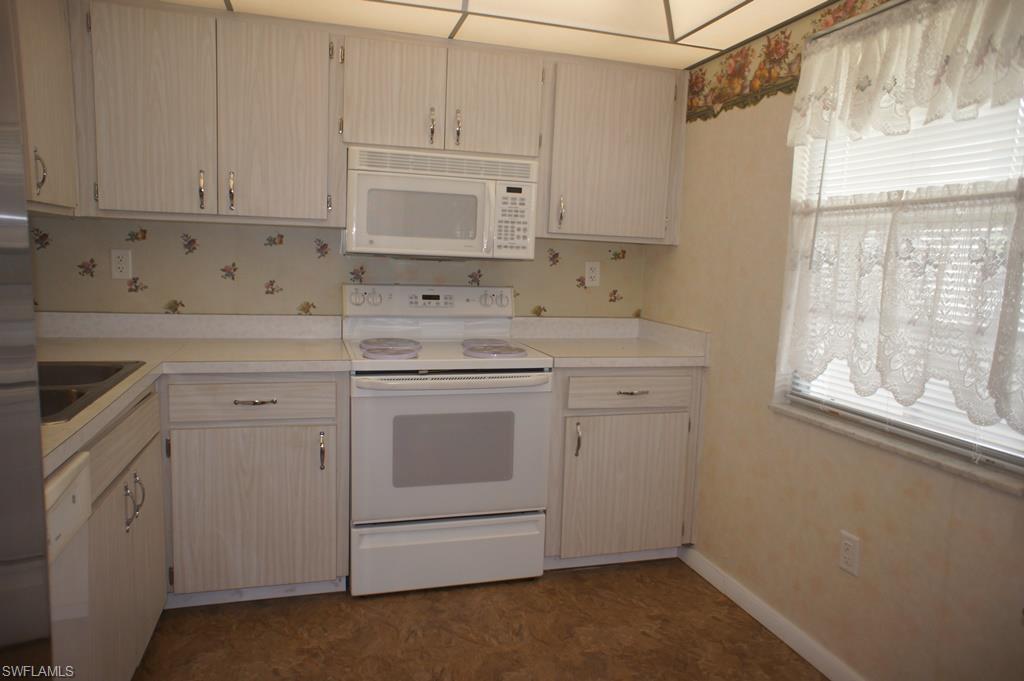 SEVEN LAKES - Residential