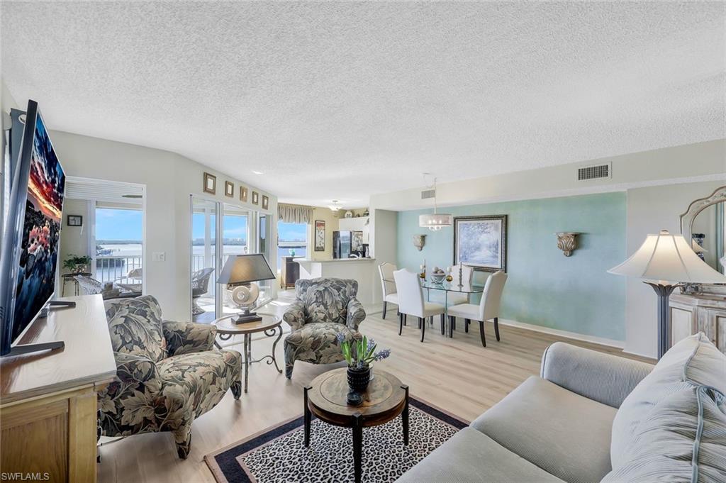 HICKORY BAY WEST - Residential